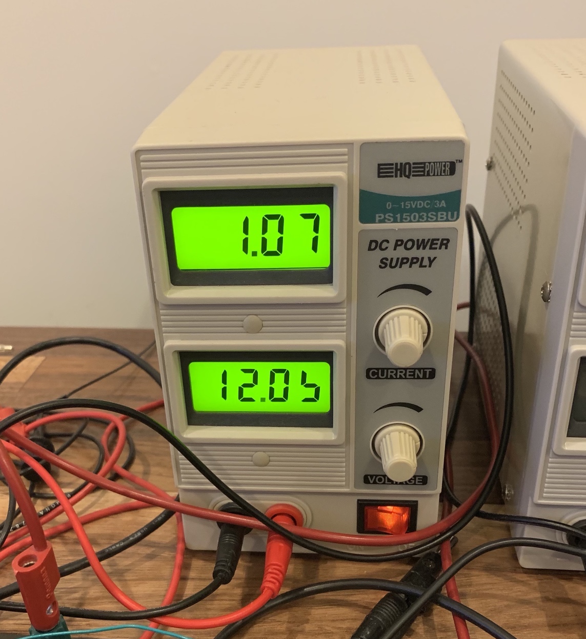 Bench supply showing idle power draw with Virtex up